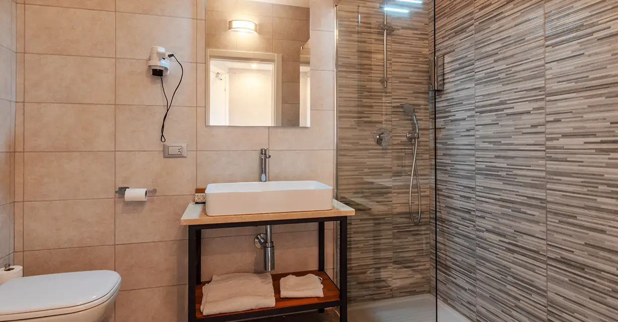 Salle de bain - Hôtel Bahia - Villeneuve Loubet - Côte d'Azur - France