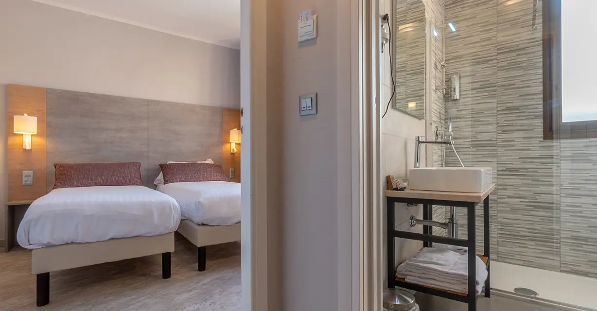 Chambre double Hôtel Bahia - Villeneuve Loubet - Côte d'Azur - France